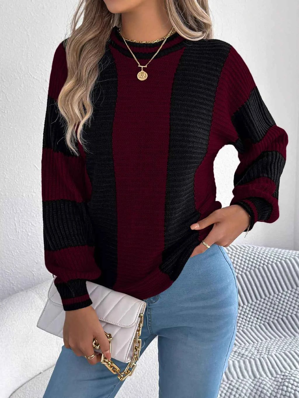 Color Block Round Neck Sweater 5dd297bd66c342f387e8f4cc4ce9247e-Max-Origin