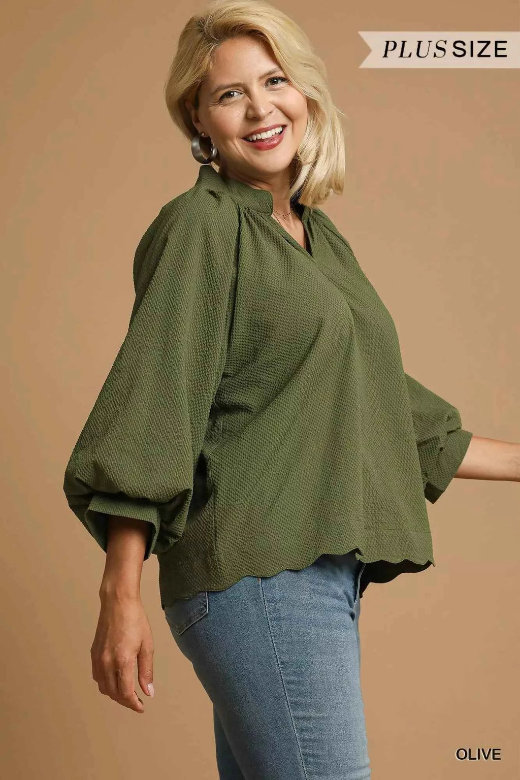 Umgee Full Size Textured Notched Balloon Sleeve Blouse Plus Size 5e81afce-316b-4145-aad9-48b39d61e0ba-Max-Origin