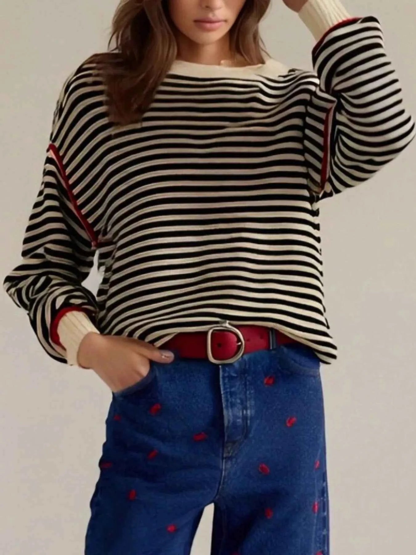Striped Round Neck Long Sleeve Sweater 5e859d17-94d1-49cd-9467-a8d3b096e06b-Max-Origin