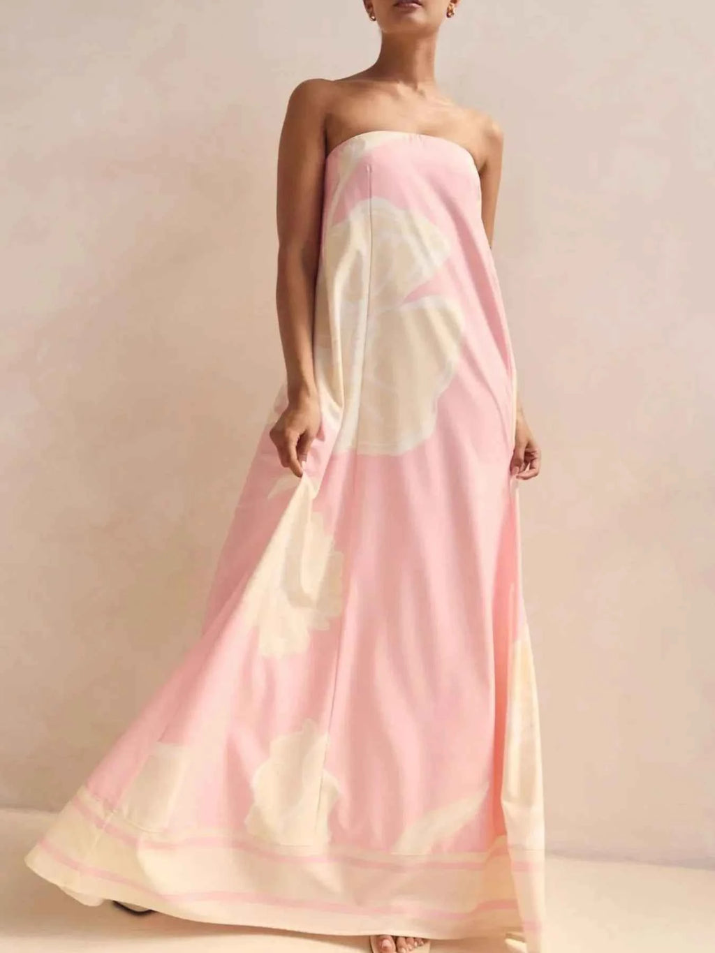 Smocked Printed Tube Maxi Dress 5ed64021-04a4-4438-b072-1914926947b7-Max-Origin