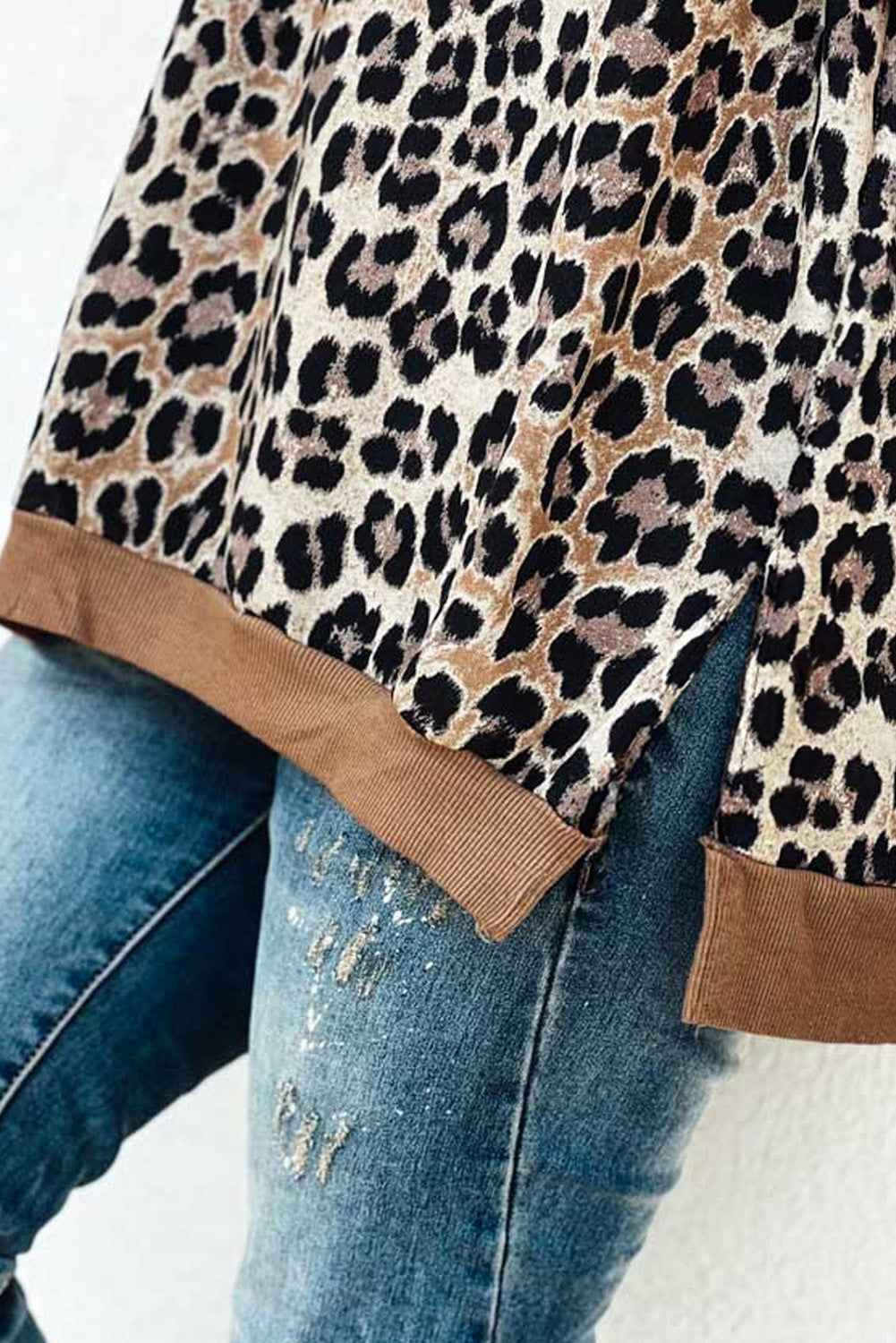 Khaki Leopard Contrast Trim Short Sleeve Loose Plus Size Top 5ef78a1054f6c587