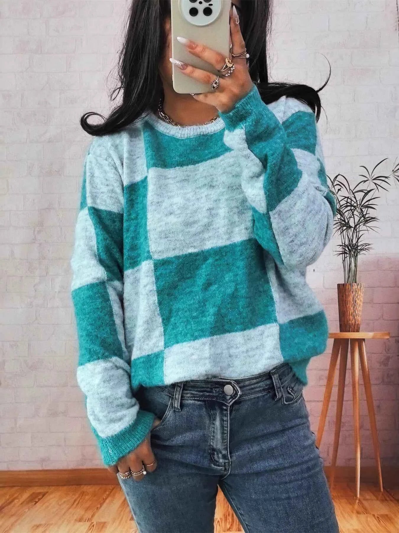 Color Block Round Neck Sweater Green One Size 5f4c9f3fe6344d29817a56c45ab17ab0-Max-Origin