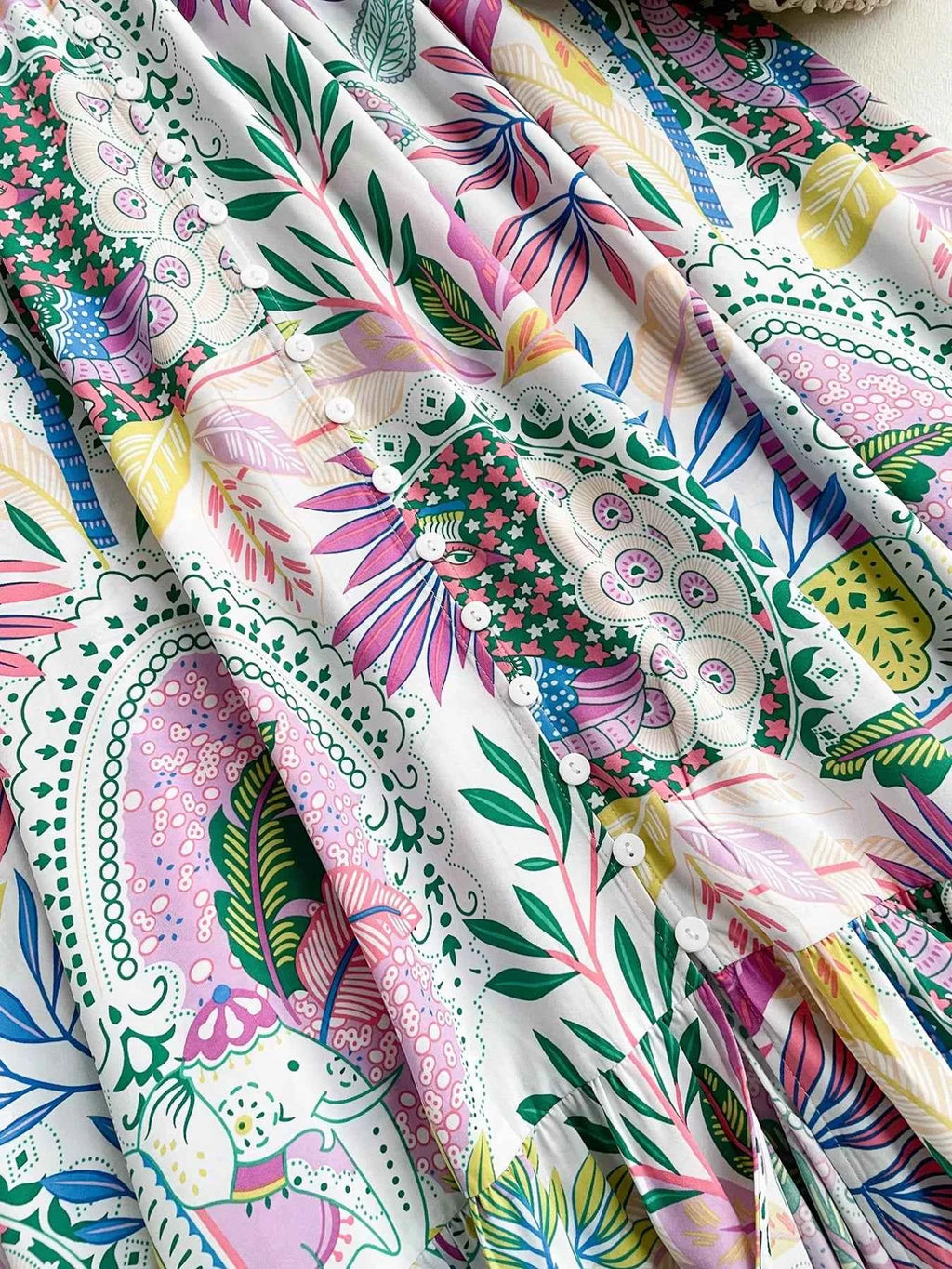 Lace Detail V-Neck Balloon Sleeve Dress 5f4f014d-e2f7-496d-8d0f-17832bfce853-Max-Origin