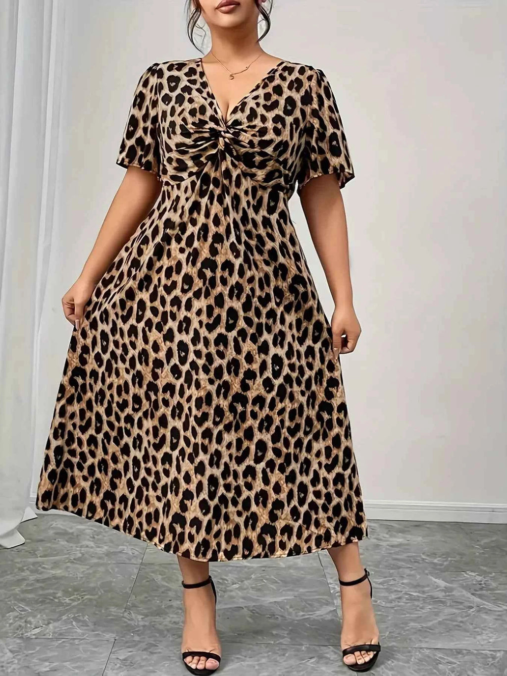 Plus Size Twisted Front Leopard Short Sleeve Dress 5fe7a302723840eeac4c073ca2c03a2f-Max-Origin