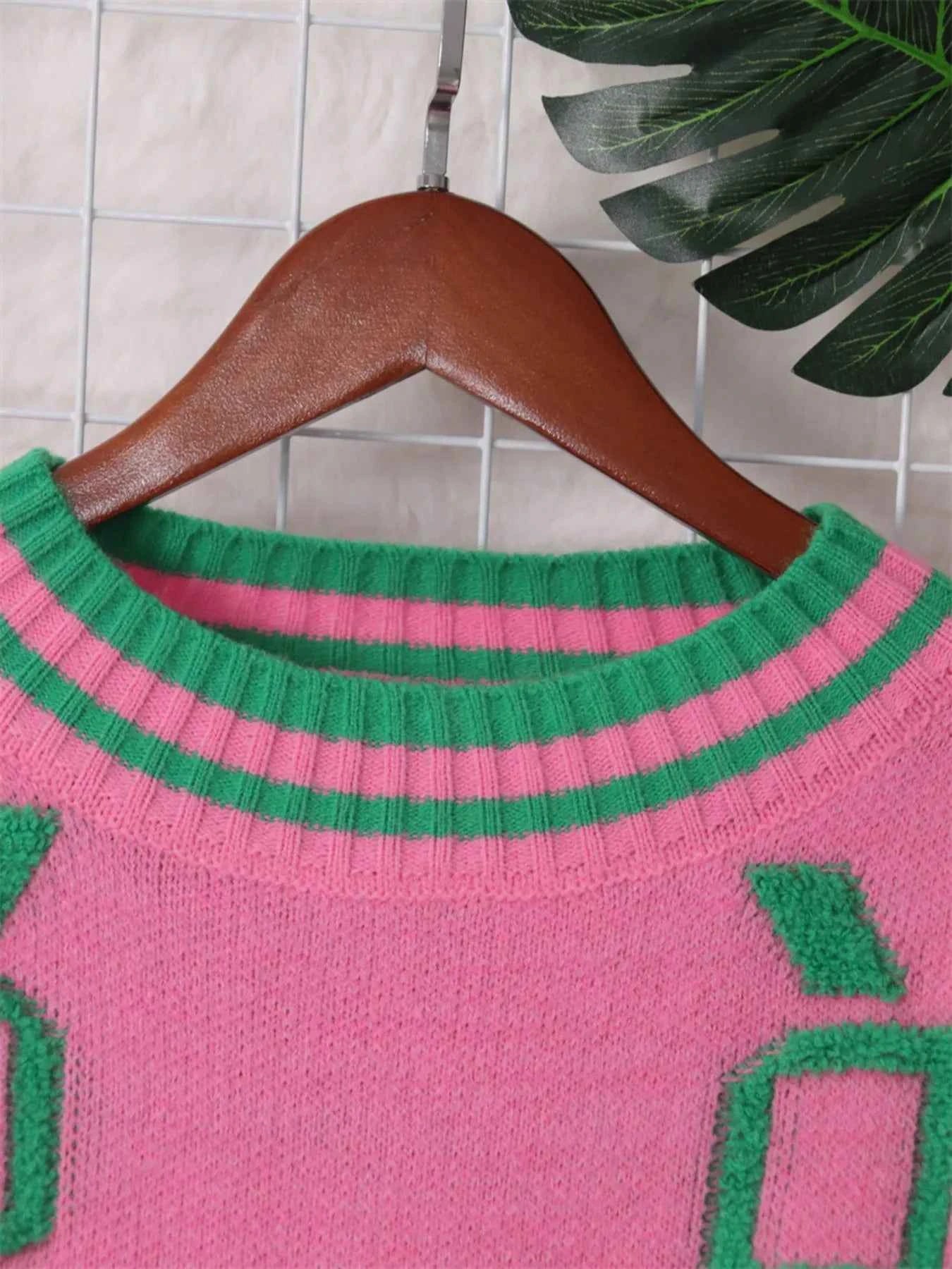 Contrast Round Neck Long Sleeve Sweater 5fecbfe9e52f4984abc39c7a98cc0a41-Max-Origin