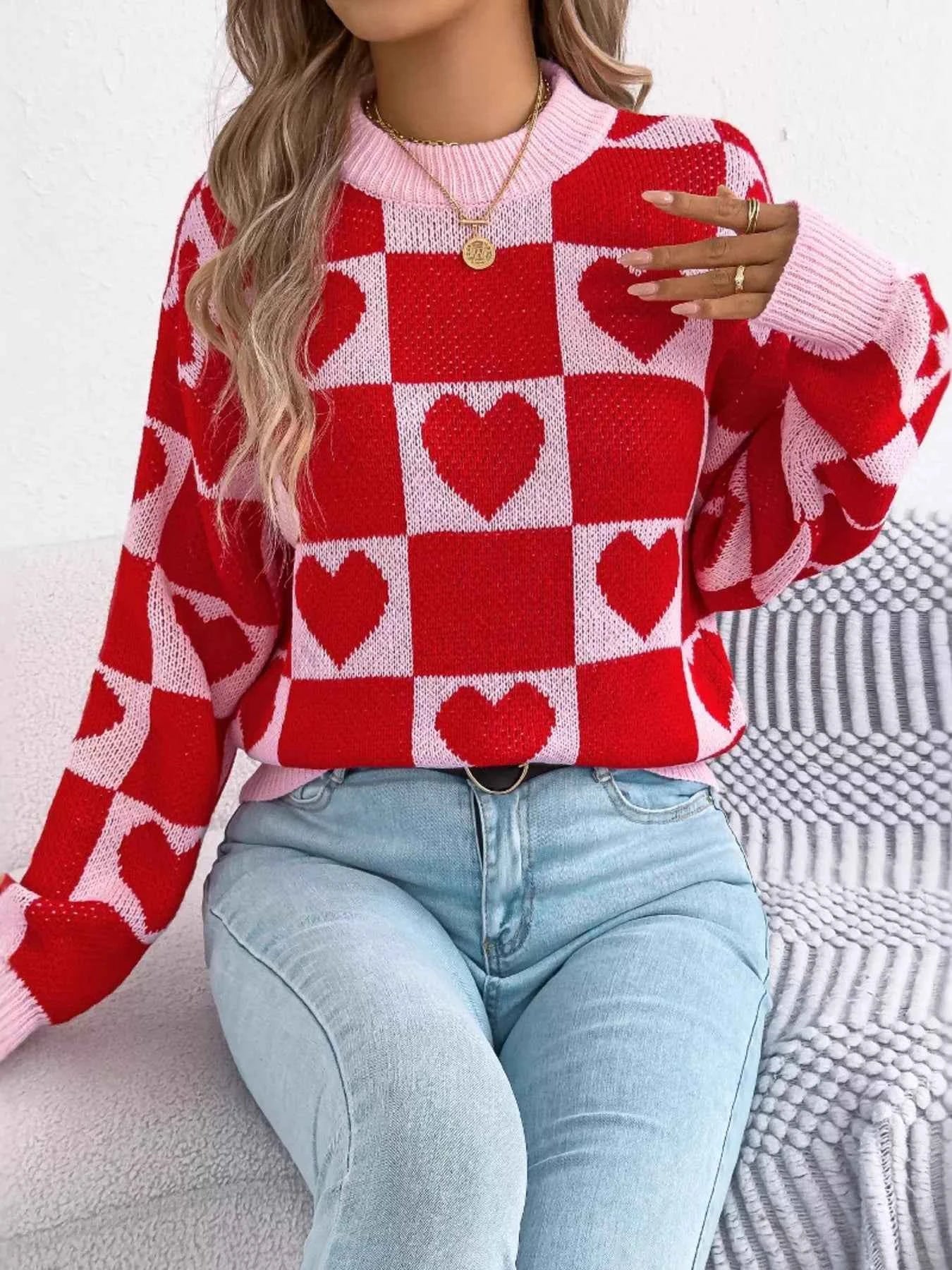 Heart Checkerboard Pattern Round Neck Sweater 612598fa1a7f4fecaf511e431b1ed34c-Max-Origin