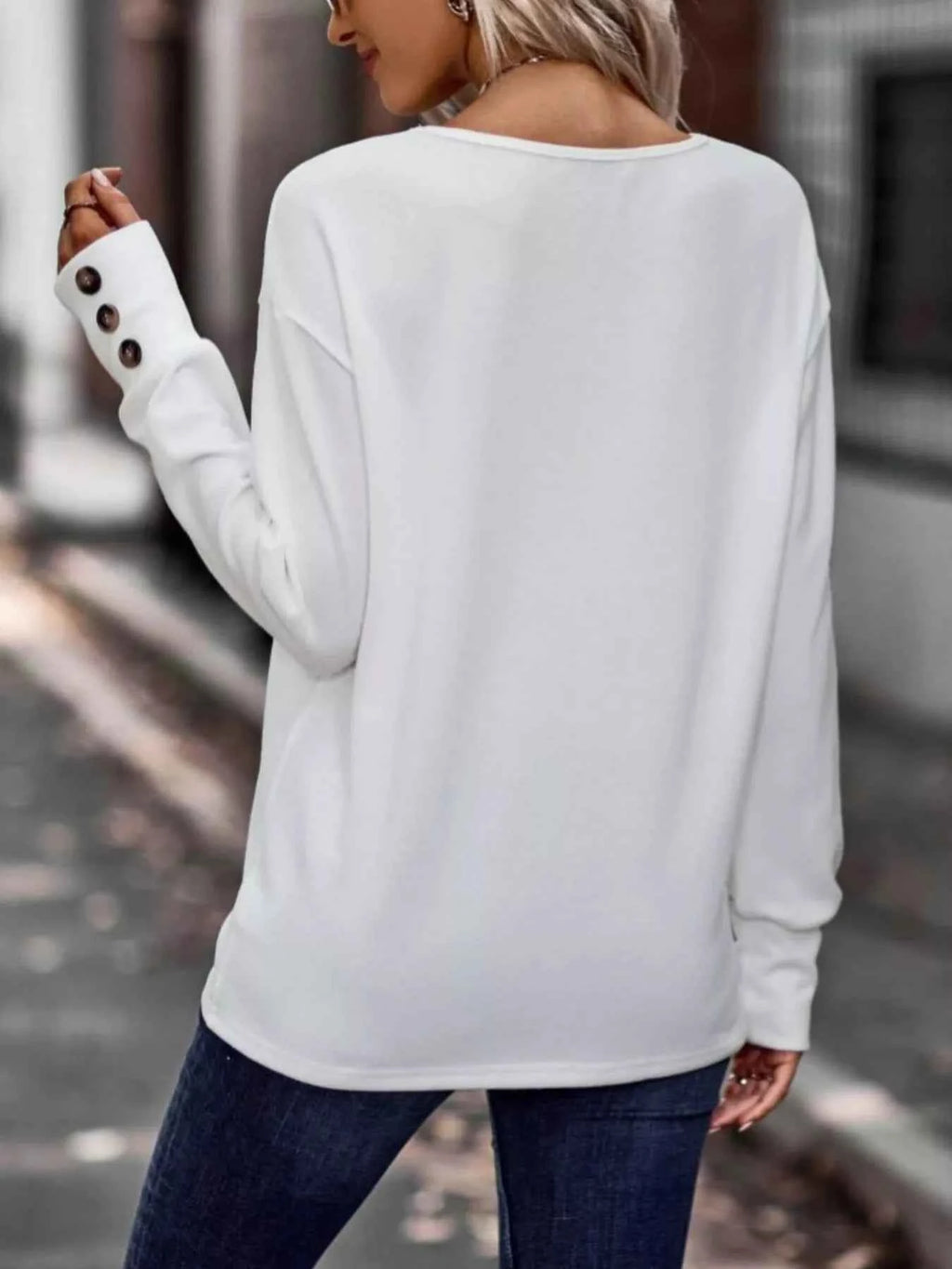 V-Neck Long Sleeve T-Shirt 623282ff49664919aad70646c4939de3-Max-Origin