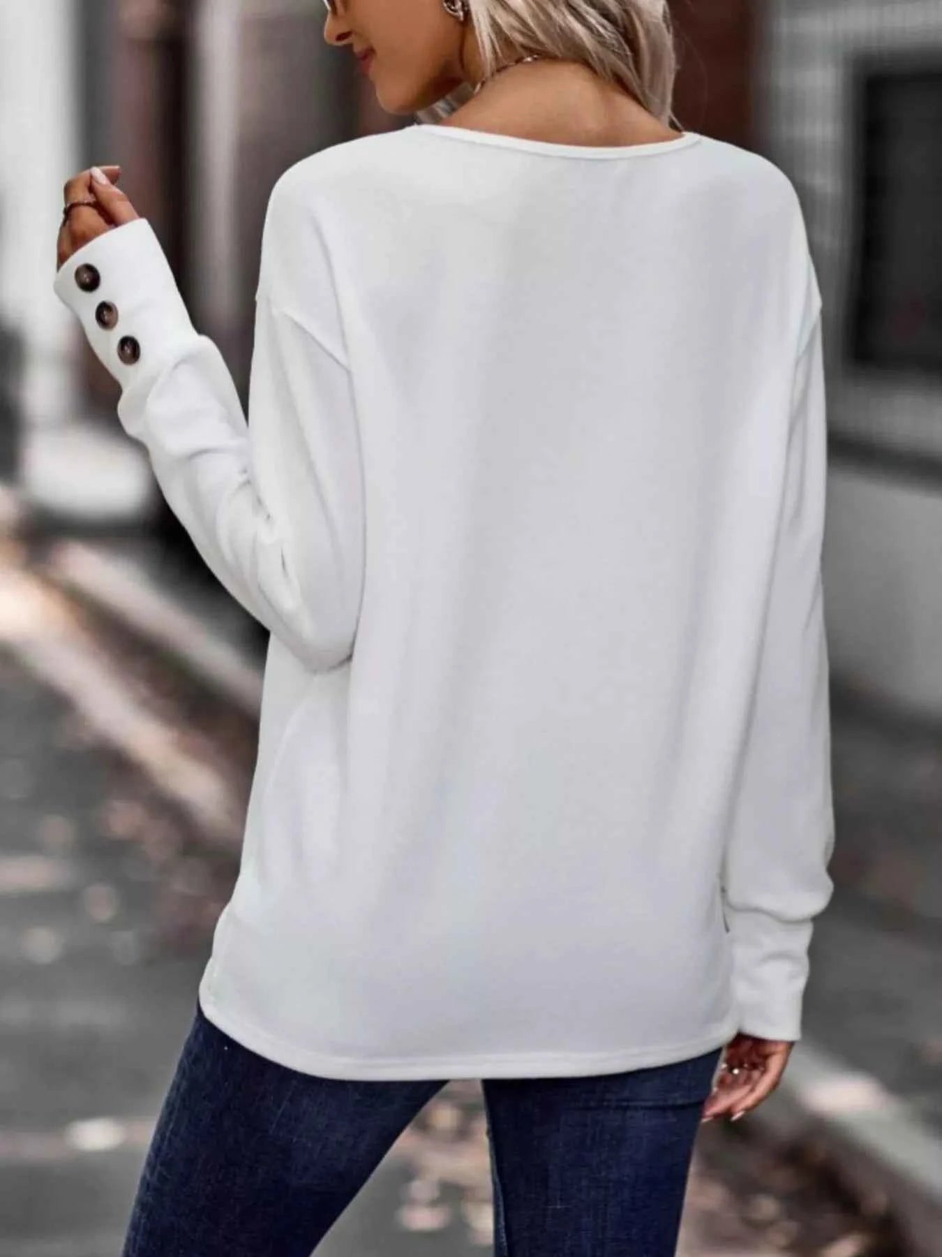 V-Neck Long Sleeve T-Shirt 623282ff49664919aad70646c4939de3-Max-Origin
