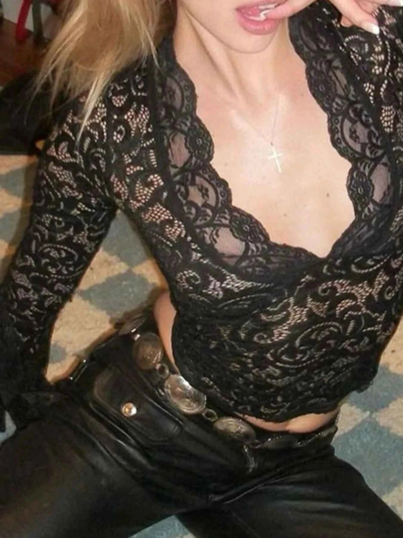 Lace Long Sleeve Deep V-Neck Blouse 627cac73-1763-4dc9-85c6-eabf53115d18-Max-Origin