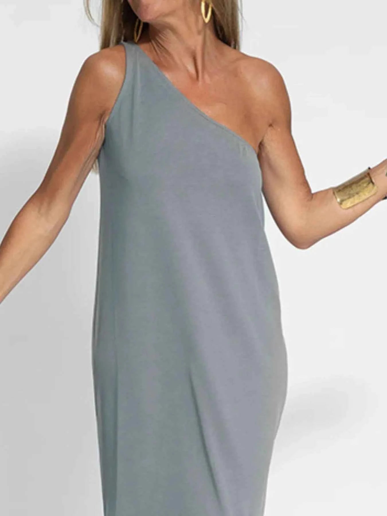 One-Shoulder Maxi Dress with Side Slit 62d1e468-79ca-4681-ba59-1e8b19bdca02-Max-Origin