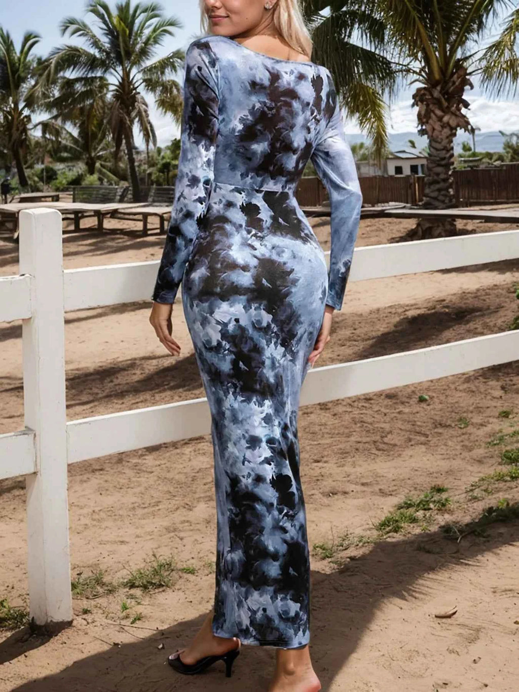 Long Sleeve Tie Dye Bodycon Dress with Side Slit 63e61206e37e462f926c0d3ff7adbd08-Max-Origin