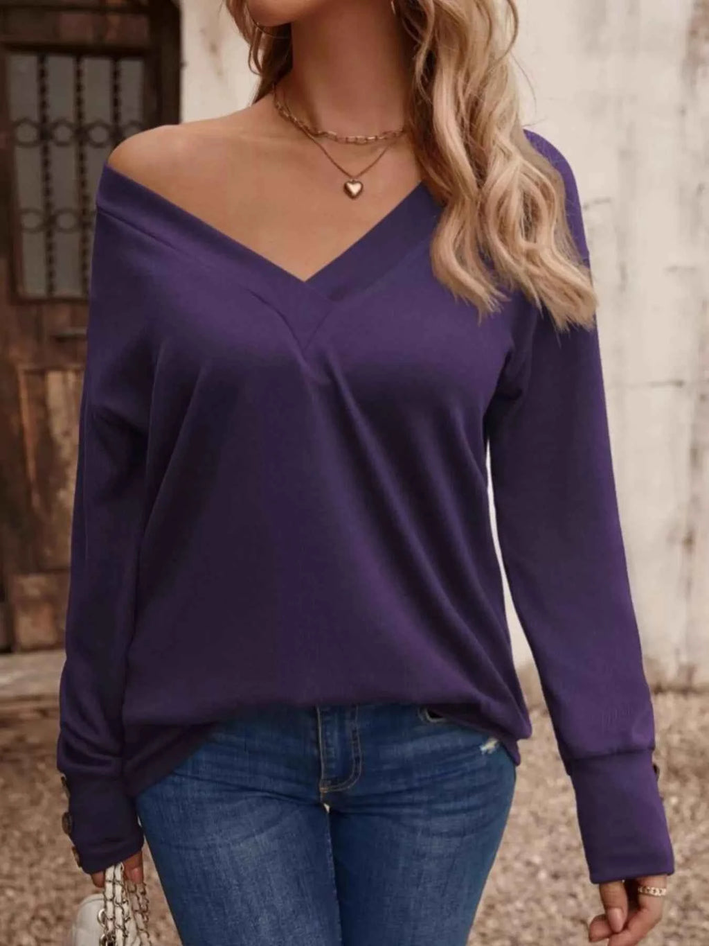 V-Neck Long Sleeve T-Shirt 648462736d5e474f973980c792b174c9-Max-Origin