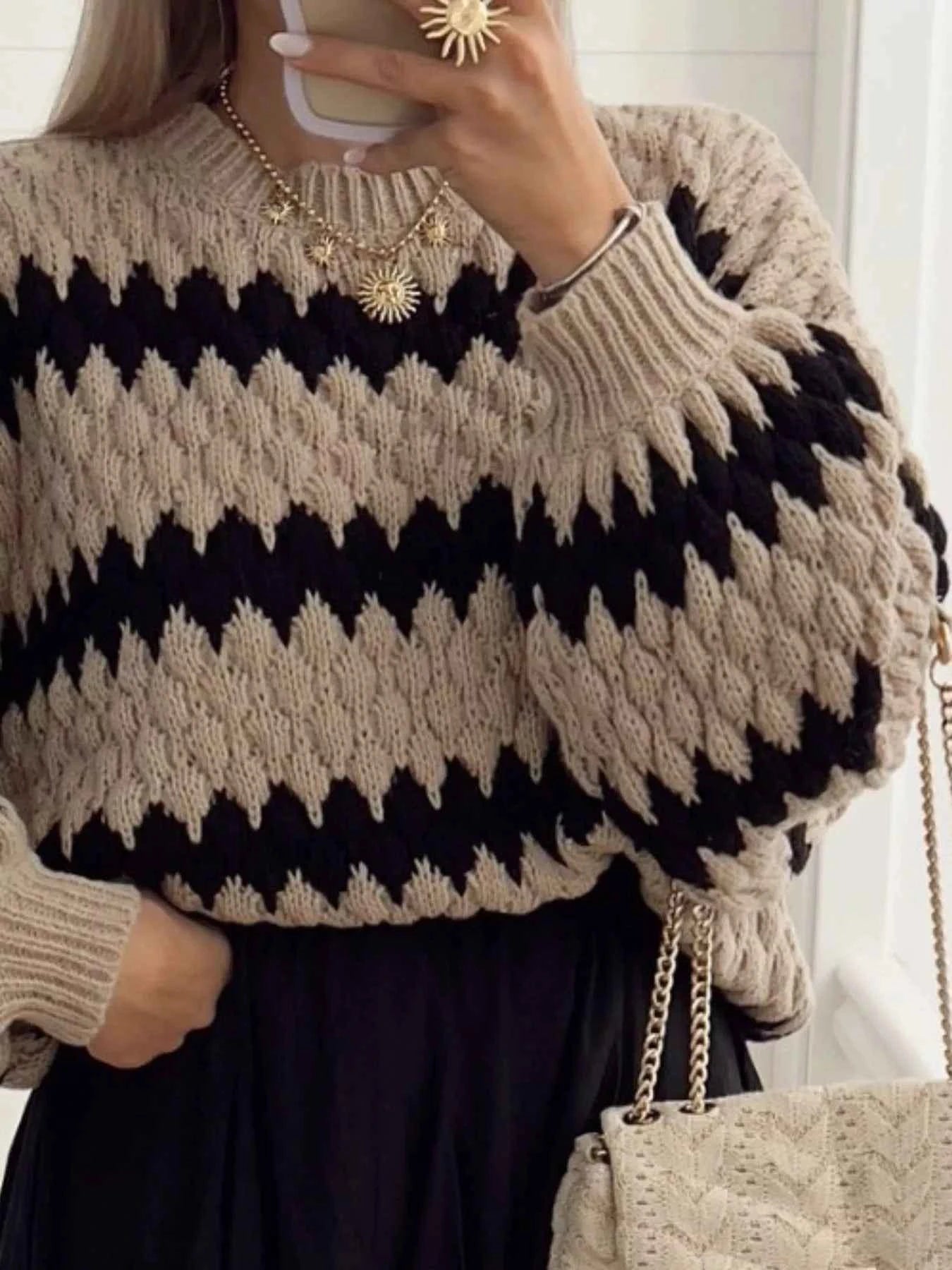 Striped Round Neck Dropped Shoulder Sweater 668c33d0-f2e0-429a-b8ea-a789e84e2e5e-Max-Origin
