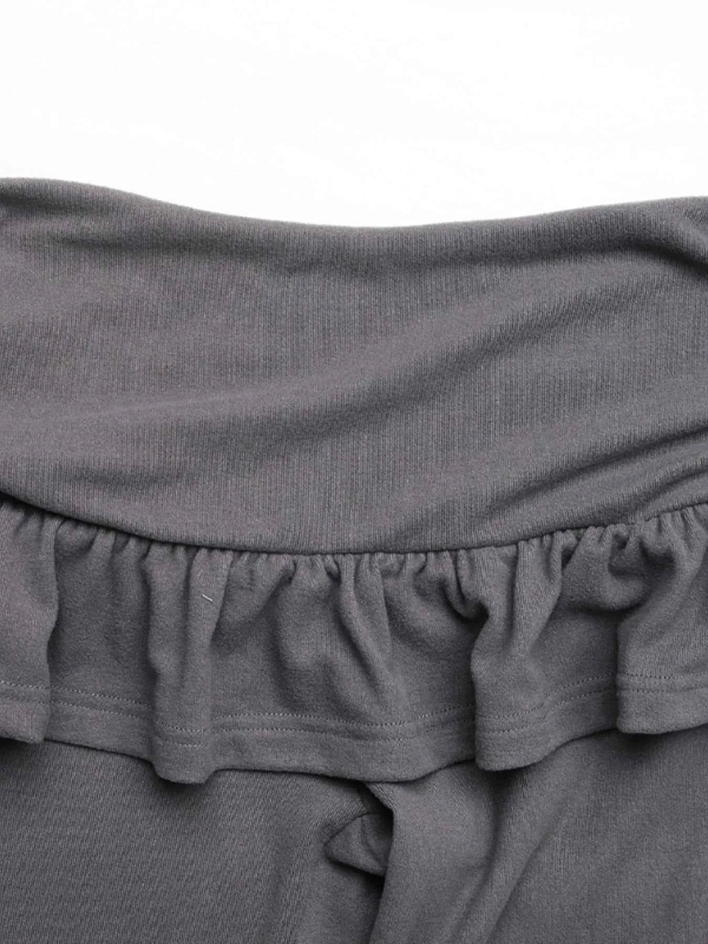 High-Waisted Ruffle Pants 66ec255b-a5fd-4c7c-92ad-52b5050386f1-Max-Origin