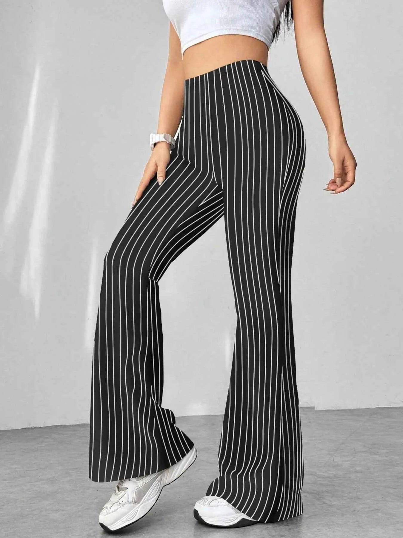 High Waisted Flare Pants Black And White Stripes 673b0a8401e840189f103465cb28d6e5-Max-Origin