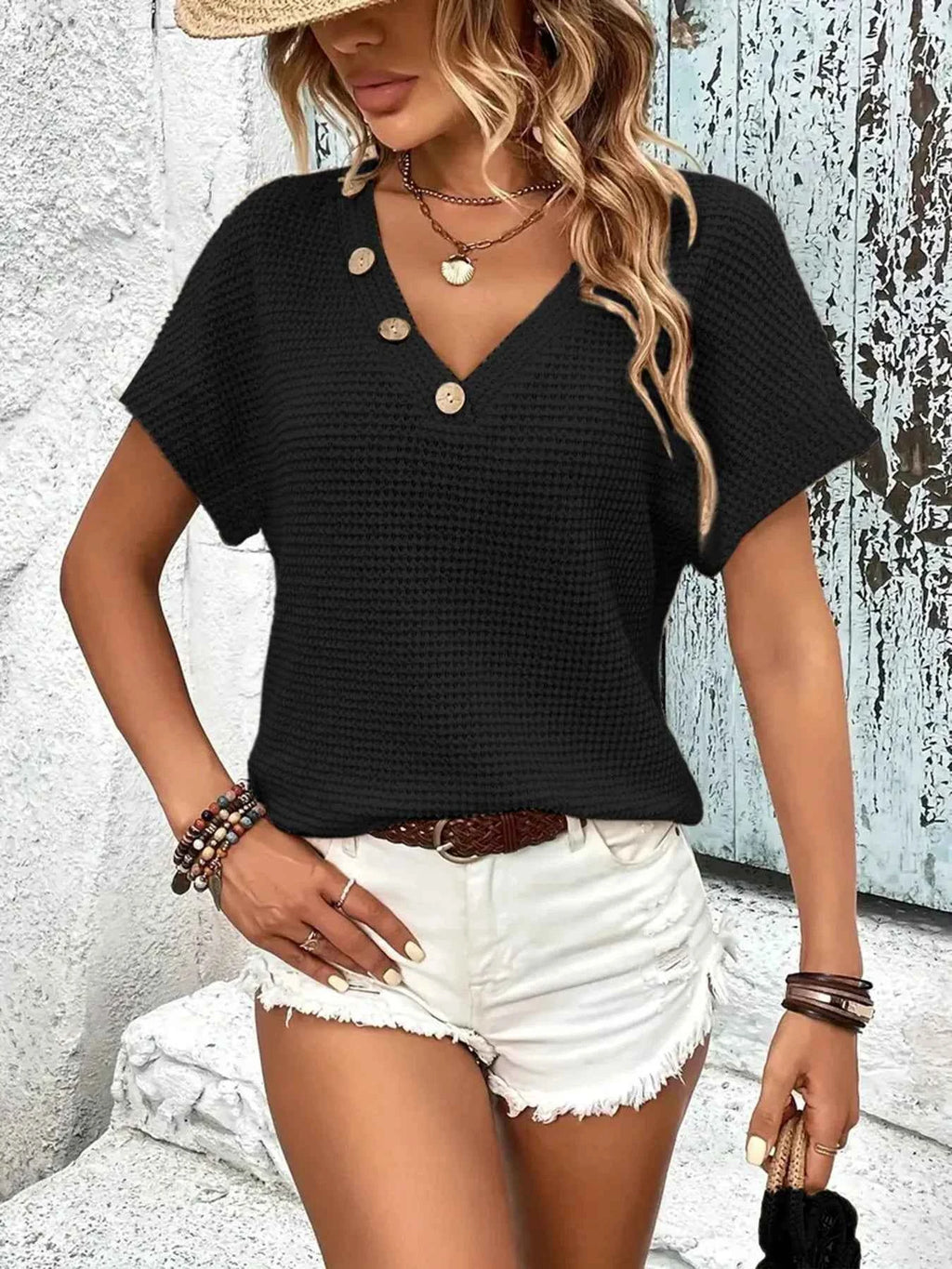 V-Neck Textured Knit T-Shirt 678ea22f441440a184d8e935674e39f7-Max-Origin