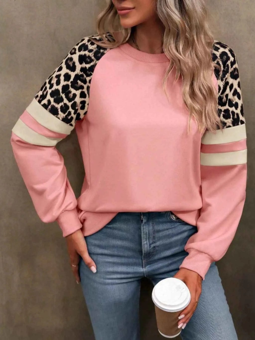 Leopard Round Neck Raglan Sleeve Sweatshirt 67ff70453a724f14865103bebfde7568-Max-Origin