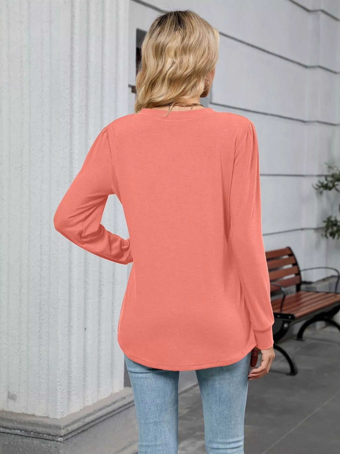 V-Neck Long Sleeve Relaxed Fit T-Shirt 684148353bc64958a53fe6a352c144dc-Max-Origin