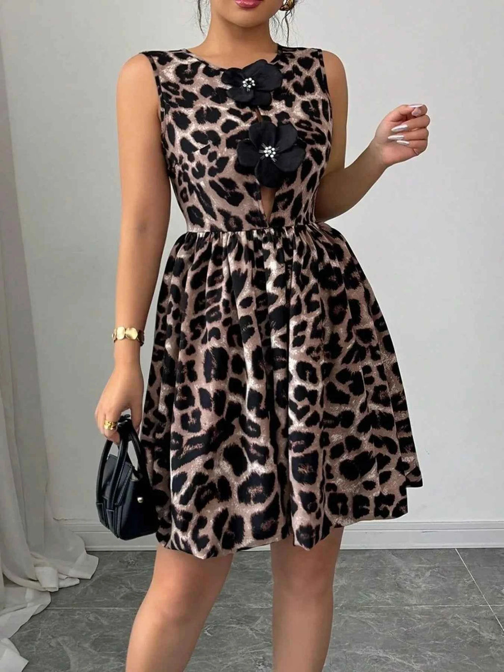 Leopard Print Sleeveless Fit and Flare Mini Dress 691866ab-ac3a-42b1-8258-9a12c4cd6e55-Max-Origin
