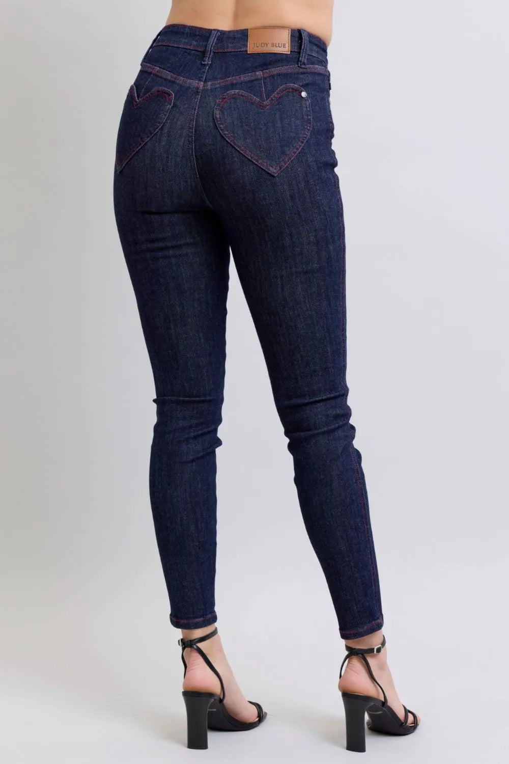 Judy Blue Full Size Heart Shaped Back Pockets Skinny Jeans 6bf132ed-1eba-476b-aa28-7ab0138e2ade-Max