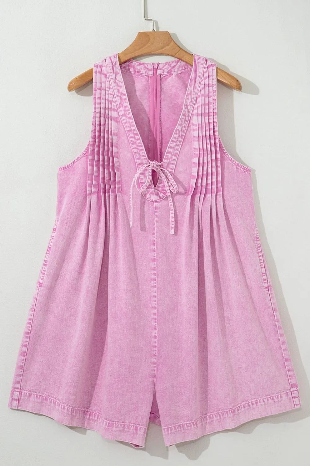 Mineral Wash Pleated Bust V Neck Sleeveless Denim Romper 6c3bc344-c1eb-4699-b25f-342e6fd34970-Max-Origin