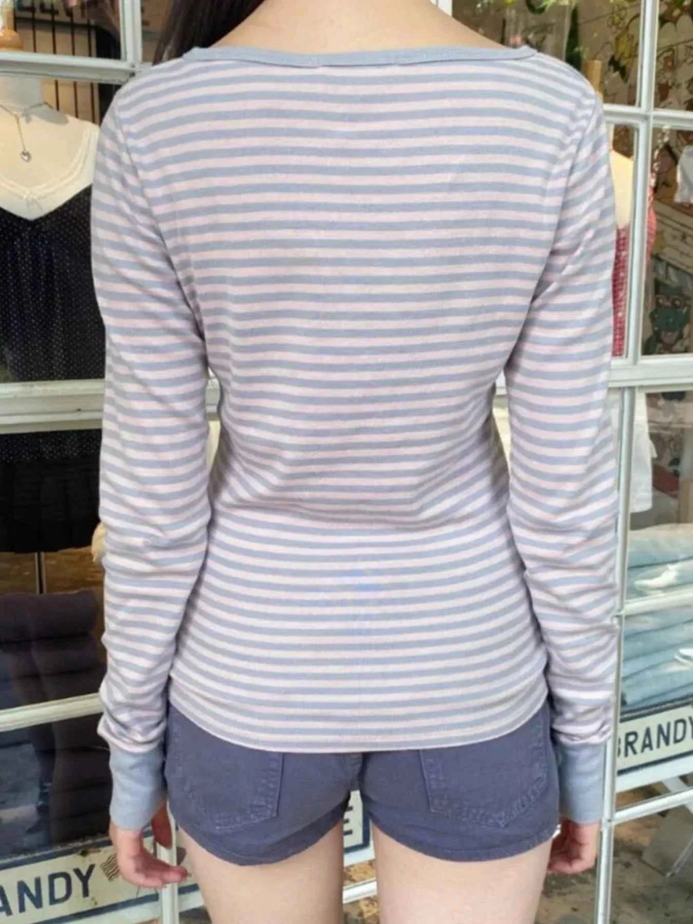 Striped Long Sleeve Henley T-Shirt 6d49e8b7-b2b4-4042-a2ca-94e969077136-Max-Origin