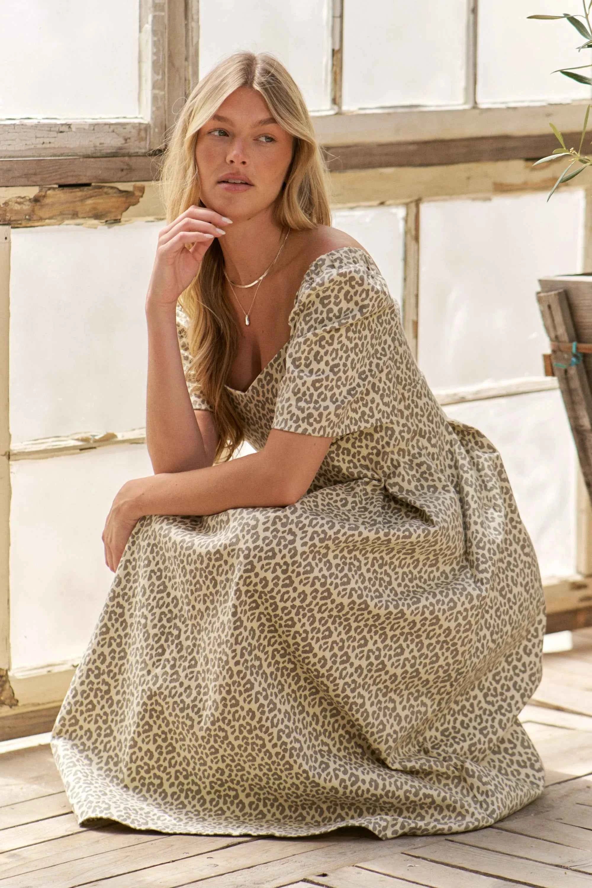 Jade By Jane Full Size Leopard Print Bell Sleeve Midi Dress Plus Size 6d87c6ef52534703b5cbbb87bd5fba5c-Max-Origin