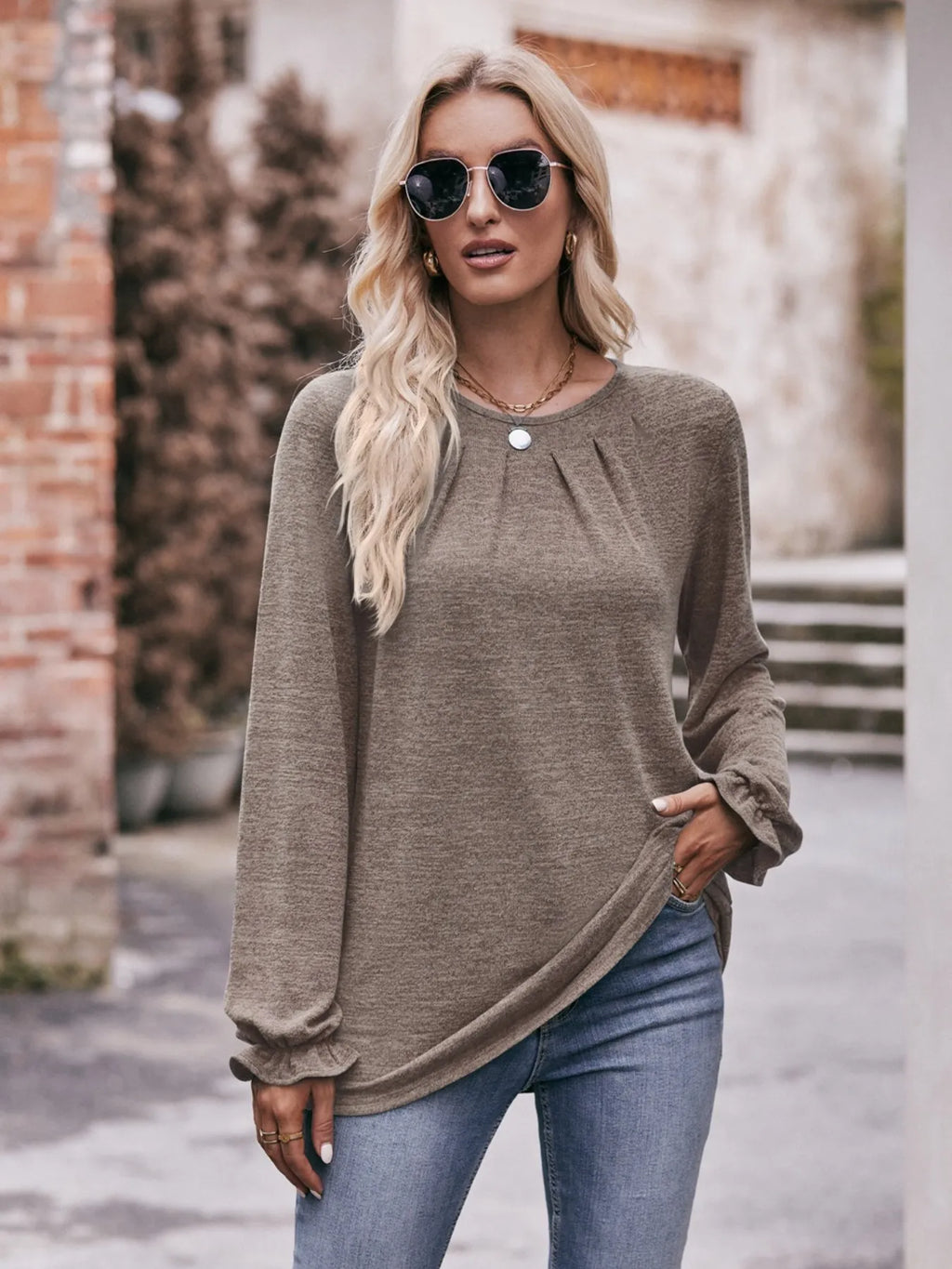 Round Neck Long Sleeve Casual T-Shirt 6de7190e-e7c5-49f7-ad86-394b97bb8e91-Max-Origin