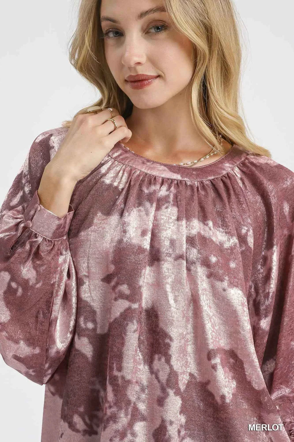 Umgee Metallic Fabric Blouse with Balloon Sleeves 6e8b8cc1-c811-4eb6-a241-5a2a6b4b2e11-Max-Origin