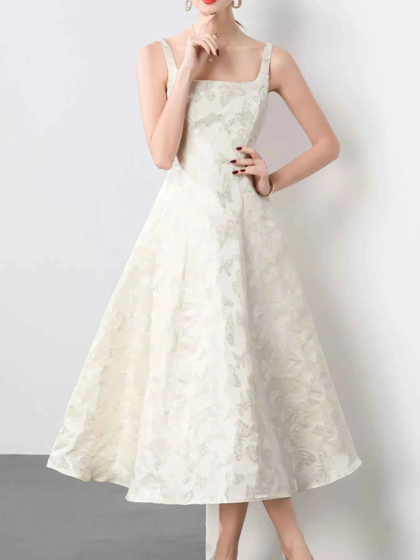 Butterfly Pattern A-Line Sleeveless Midi Dress Apricot 6eb8e12314204020843d2df73691433a-Max-Origin_dfb86531-fe61-48f7-afb8-670c0767a899