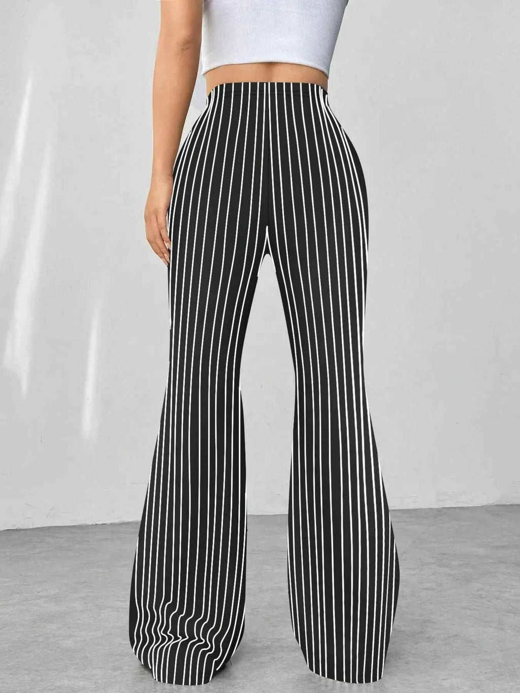 High Waisted Flare Pants 715d43587f6148d6ae96233a1a79d3c8-Max-Origin
