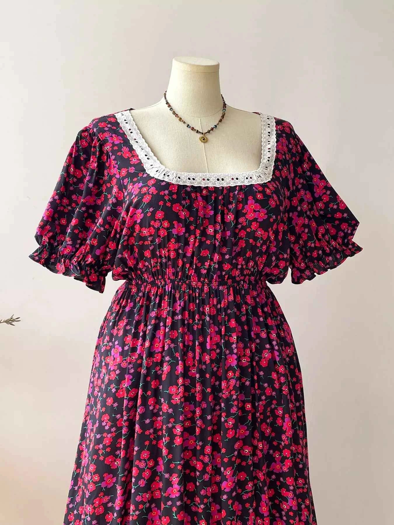 Plus Size Floral Square Neck Short Sleeve Dress 71969065-5f7c-4e3c-abab-40035d18aca6-Max-Origin