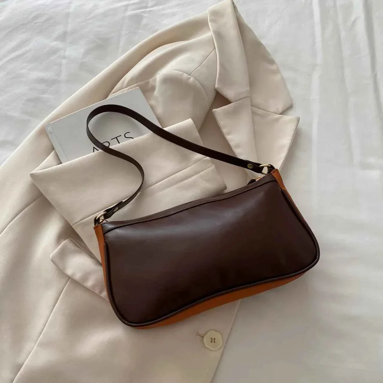 Chain Shoulder Bag with Studded Details 71d32ecd1d84424a921fc210c3477957-Max-Origin
