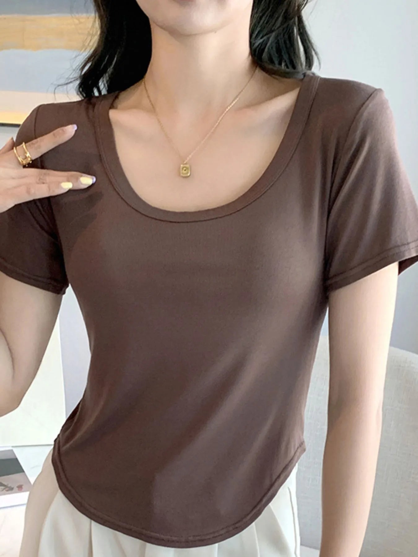 Plus Size Round Neck Short Sleeve T-Shirt 72be28e6-36e4-4ee1-9471-e16bebe25a1d-Max-Origin