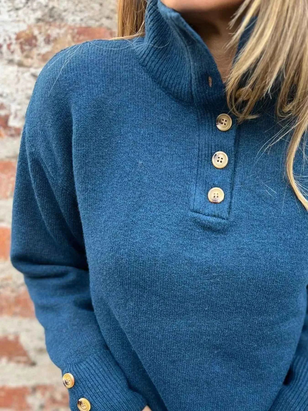 Full Size Button-Detail Turtleneck Sweater Plus Size 73d62bde-3465-4cba-91e3-5d423a678488-Max-Origin