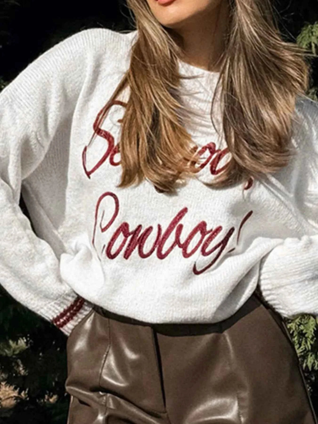 Letter Contrast Hem Round Neck Sweater White 741cf7f5-ef63-4241-8267-3102362f106a-Max-Origin