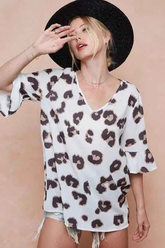 BiBi Leopard Printed V Neck Woven Top with Ruffled 755efe439b104b8680a8488e817ebef1-Max-Origin