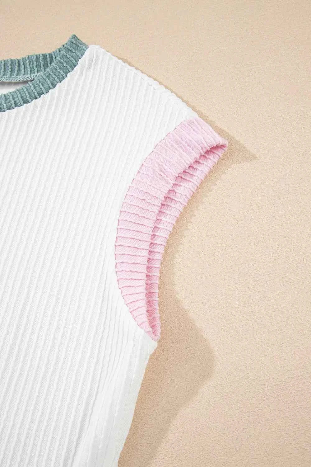 Contrast Trim Ribbed Knit Sleeveless Top 758be26d-e521-41a2-b8e0-d6e245a194fe-Max-Origin