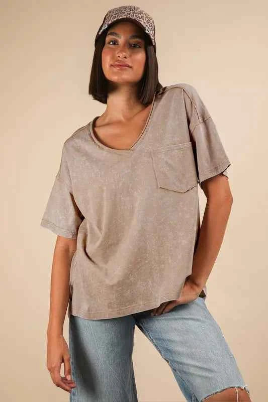 VERY J Mineral Washed V-Neck T-Shirt 7620e0a03d4e4ee18ddeb81ad952a72d-Max-Origin