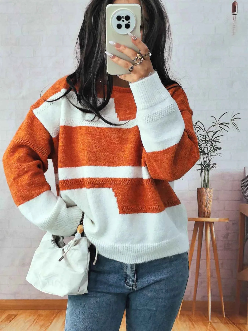 Color Block Round Neck Sweater 765dfc9942be44c3bd245740a9f8678c-Max-Origin