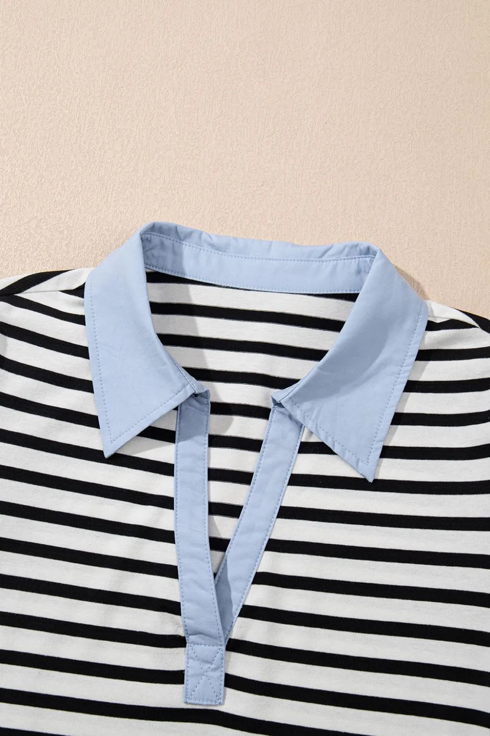 Stripe Contrast V Neck Collared Puff Sleeve T Shirt Mini Dress with Pockets 766101e3-7c58-429b-a760-958055463bd0-Max-Origin