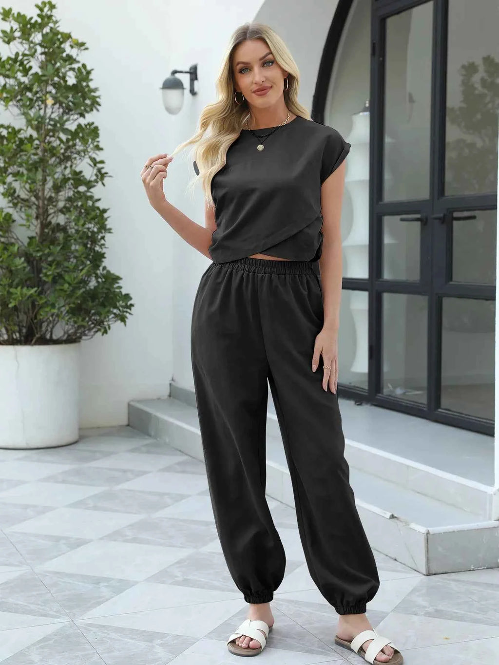 Round Neck Short Sleeve Top and Pants Set Black 78129a09531c4033a54e373a6cabb577-Max-Origin