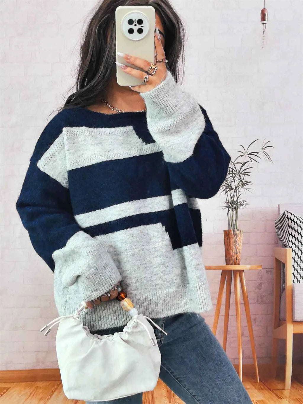 Color Block Round Neck Sweater 78b47ee24d0b45849b6f8f98be072fed-Max-Origin