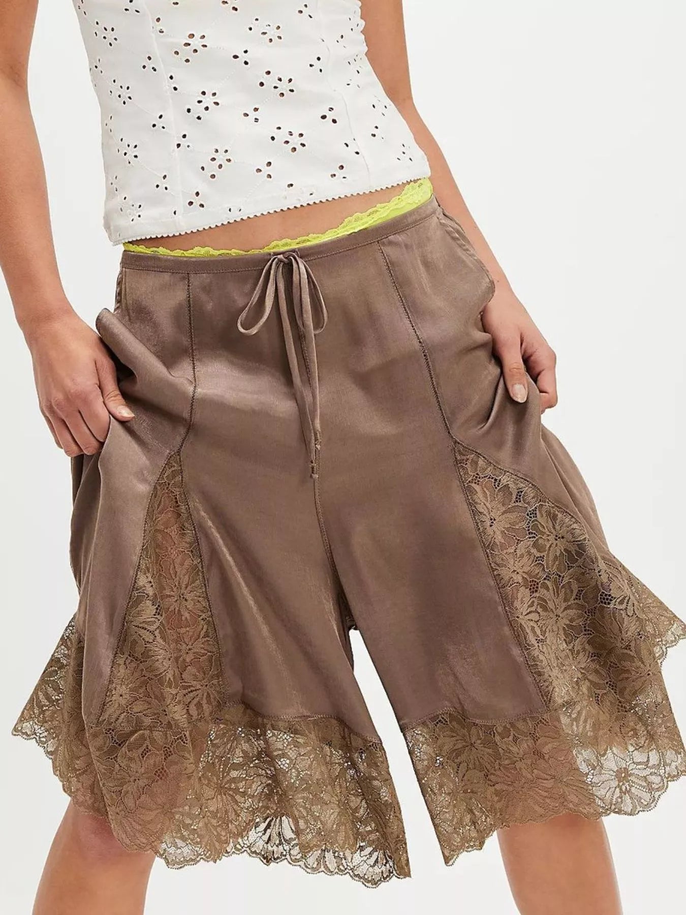 Lace Detail Shorts Dark Brown 78c0c8b7-9f0b-49ce-9ca0-b5b88d59ee14-Max-Origin