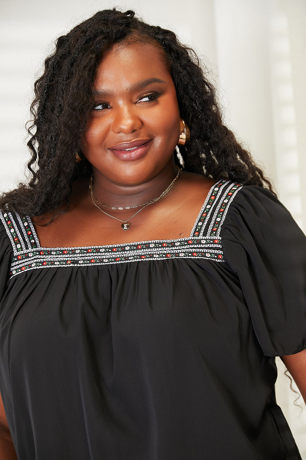 Honey Contrast Square Neck Puff Sleeve Blouse 790acfe10d54410881bfa32c933c3688-Max