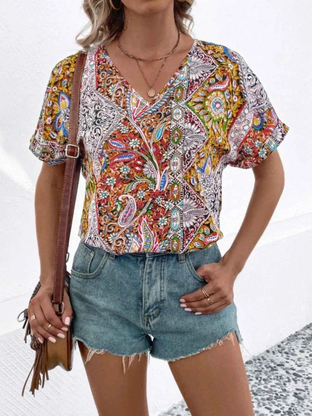 Bohemian Paisley Print V-Neck Short Sleeve T-Shirt 791a5f4a-6cd0-46bf-a1f2-9dd80a33a535-Max-Origin_413733f0-d161-459c-8d21-fa7cabb93005