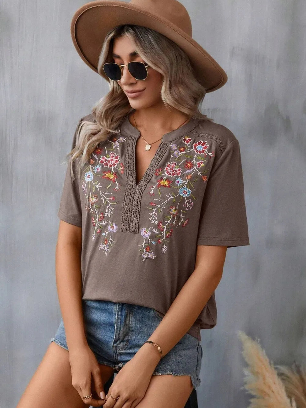 Embroidered Notched Short Sleeve T-Shirt 7921981a-60c1-41ff-8b92-9559e29f8051-Max