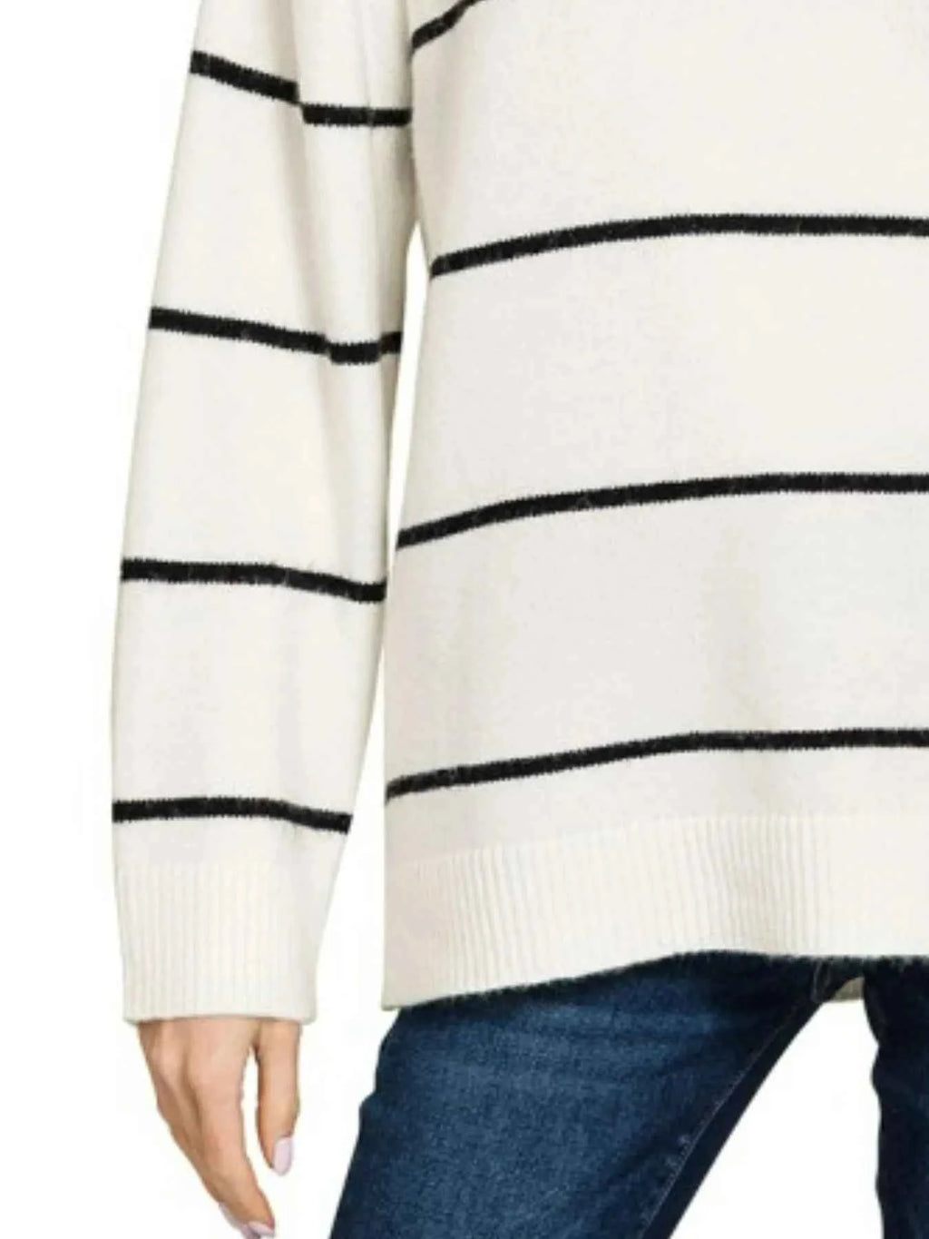 Zenana Round Neck Stripe Sweater 7938a2c7-91c7-4827-b595-e27a311f0a40-Max-Origin