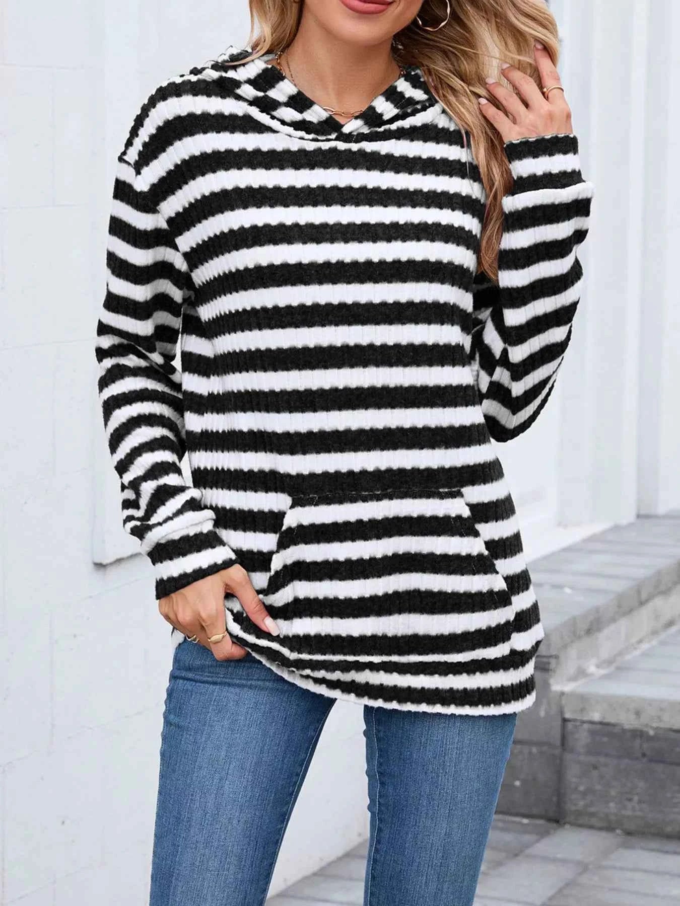 Striped Dropped Shoulder Hoodie 798f3fbc-1f8f-43b7-83d2-8ba9fb53dbfd-Max-Origin