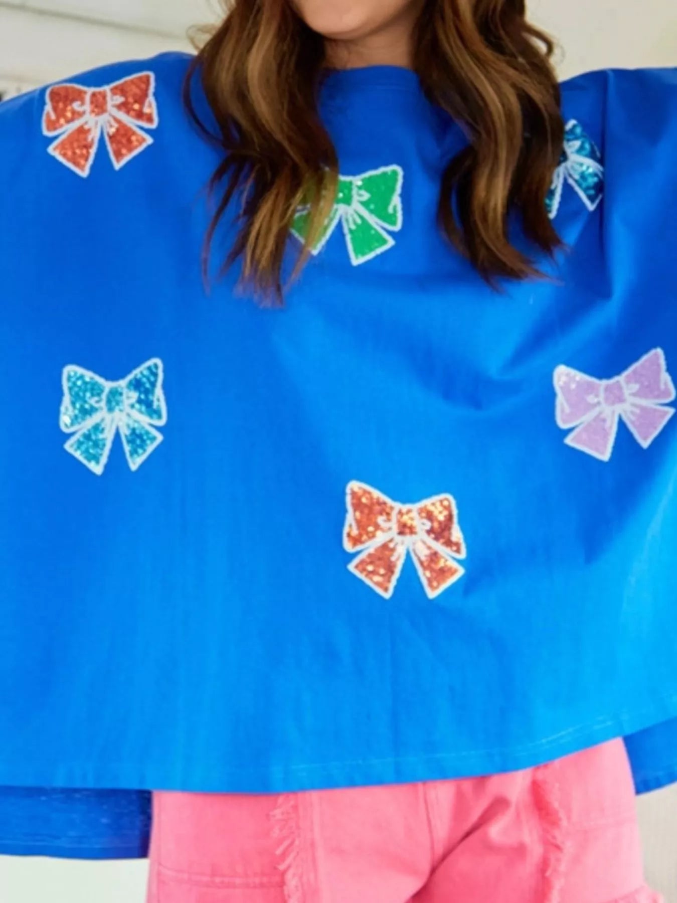 Sequin Bow Round Neck T-Shirt 7a8abe51-cf12-407d-afdc-d541cafa26da-Max-Origin